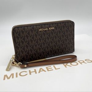 Michael Kors Md ZA Phone Holder Wallet Brown